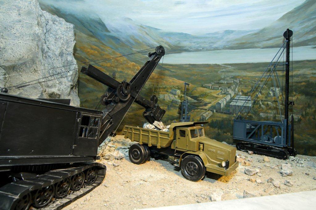 The miniature of the Kirovsky mine.